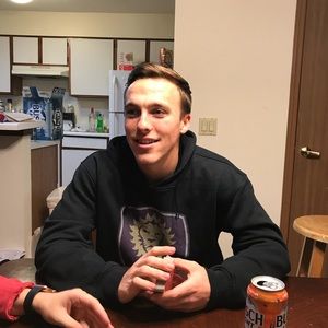 Meet your Posher, Casey